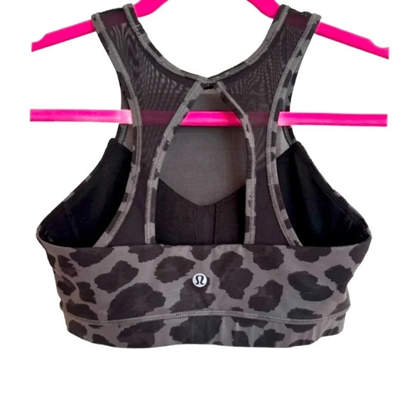 LULULEMON ~ Women’s 2-piece black gray animal print striped gym top size S - Picture 3 of 8